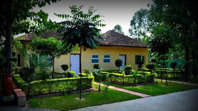 Kangs Nirvana Resorts And Spa Mahalpur Екстер'єр фото