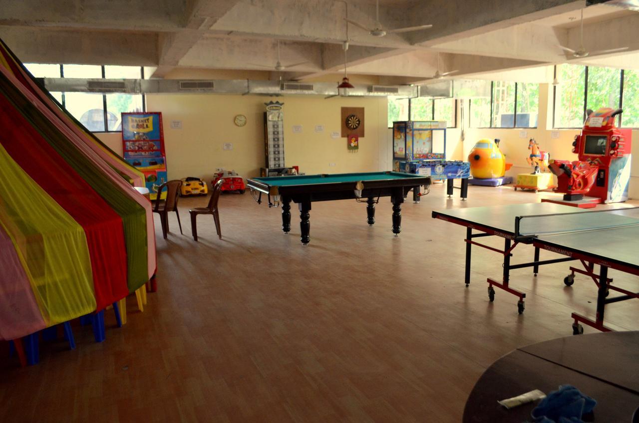 Kangs Nirvana Resorts And Spa Mahalpur Екстер'єр фото